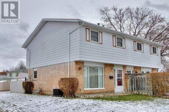 701 Leeder Court, Newmarket, Ontario  L3Y 5A8 - Photo 2 - N12894104