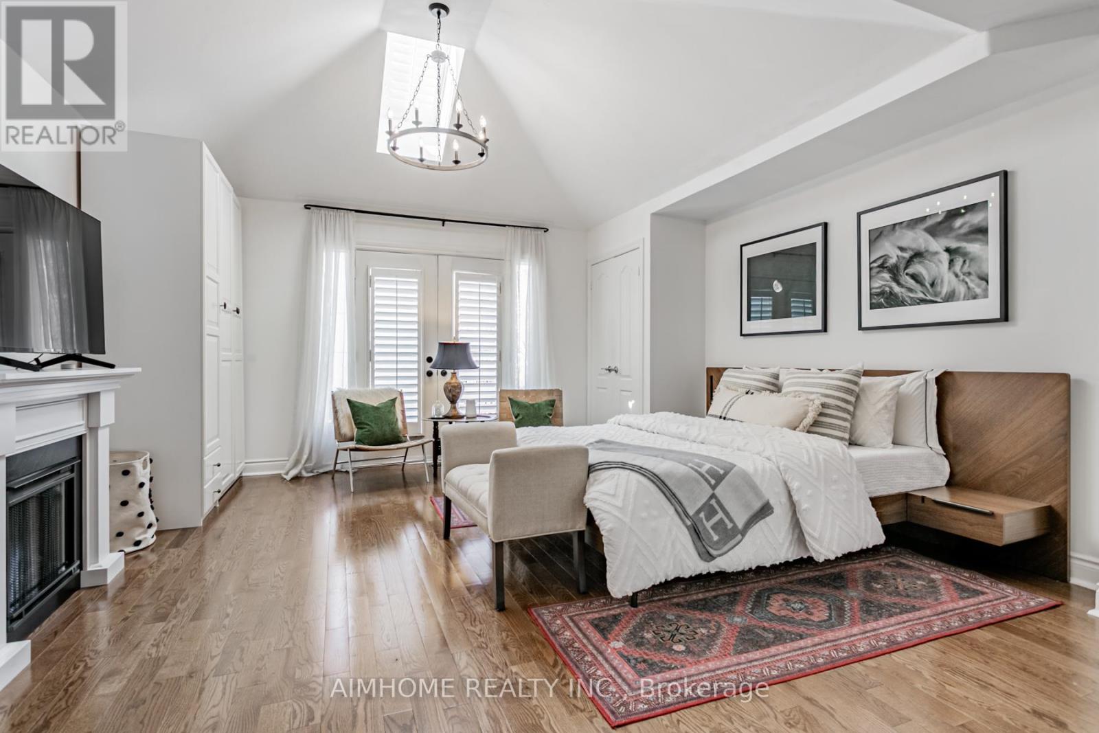 2 Brownstone Lane, Toronto, Ontario  M8X 2Z6 - Photo 19 - W12894142