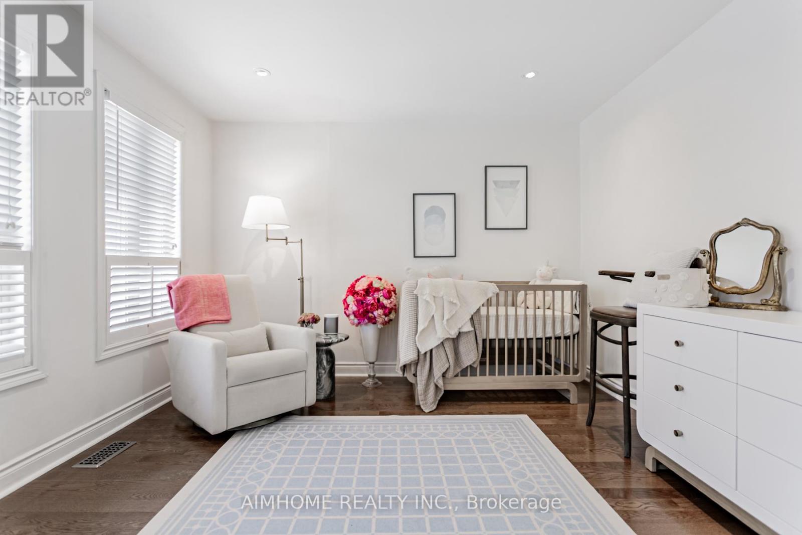 2 Brownstone Lane, Toronto, Ontario  M8X 2Z6 - Photo 20 - W12894142