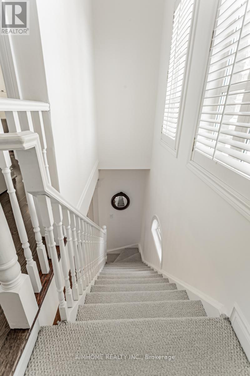 2 Brownstone Lane, Toronto, Ontario  M8X 2Z6 - Photo 26 - W12894142