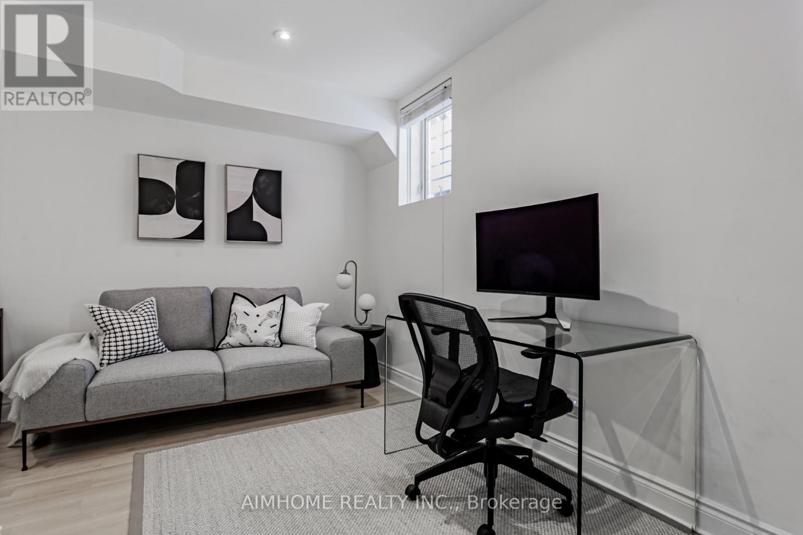 2 Brownstone Lane, Toronto, Ontario  M8X 2Z6 - Photo 29 - W12894142