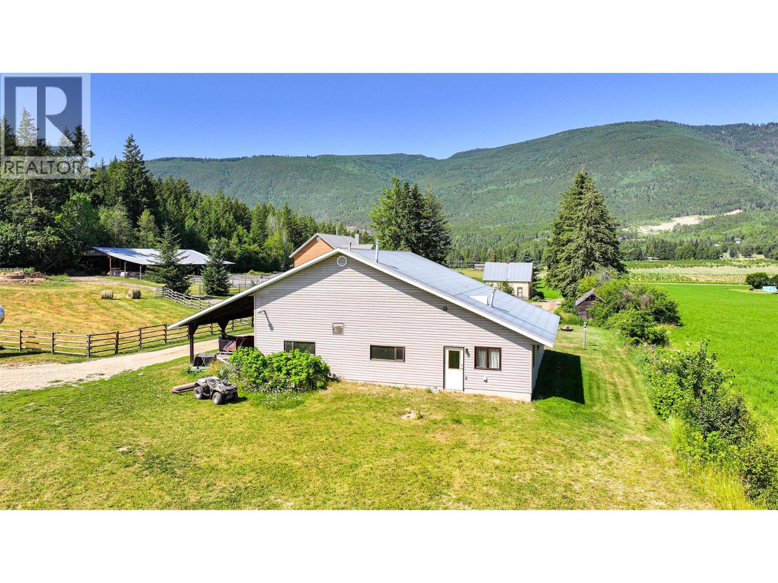 2990 50 Street Nw, Salmon Arm, British Columbia  V1E 4M2 - Photo 54 - 10379528