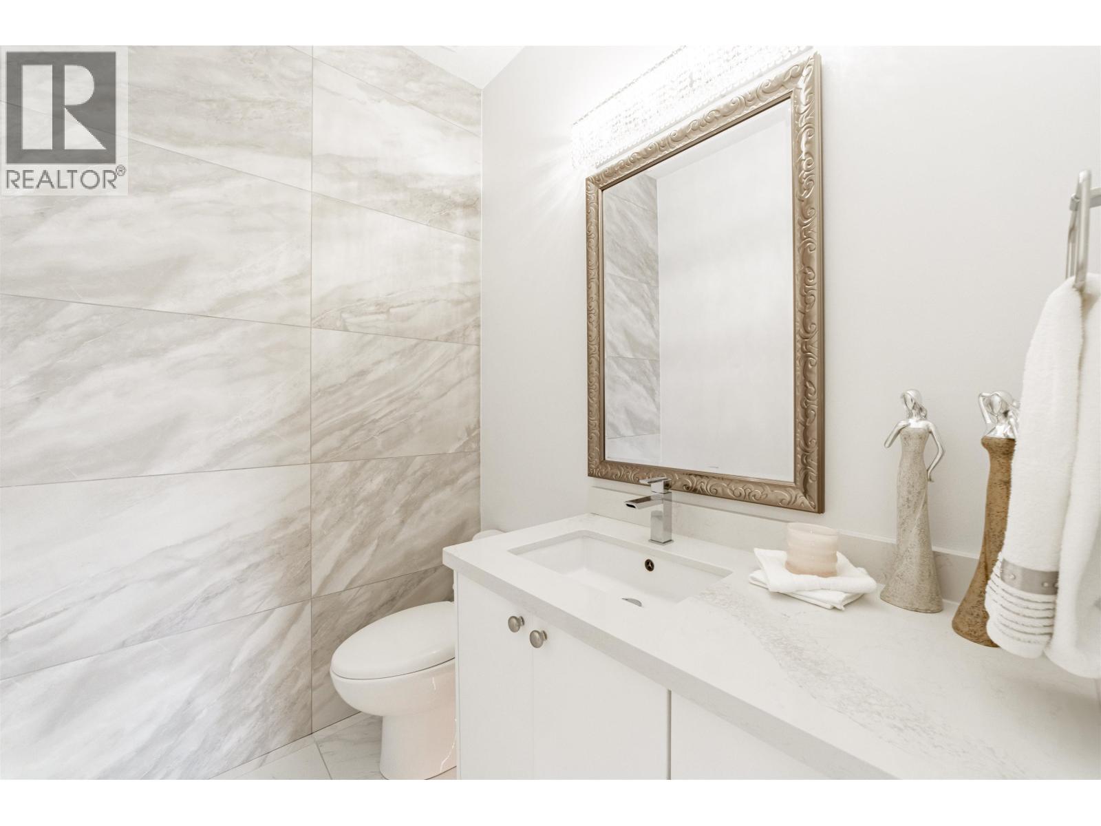 24 Balsam Place, Port Moody, British Columbia  V3H 5A6 - Photo 10 - R3100714