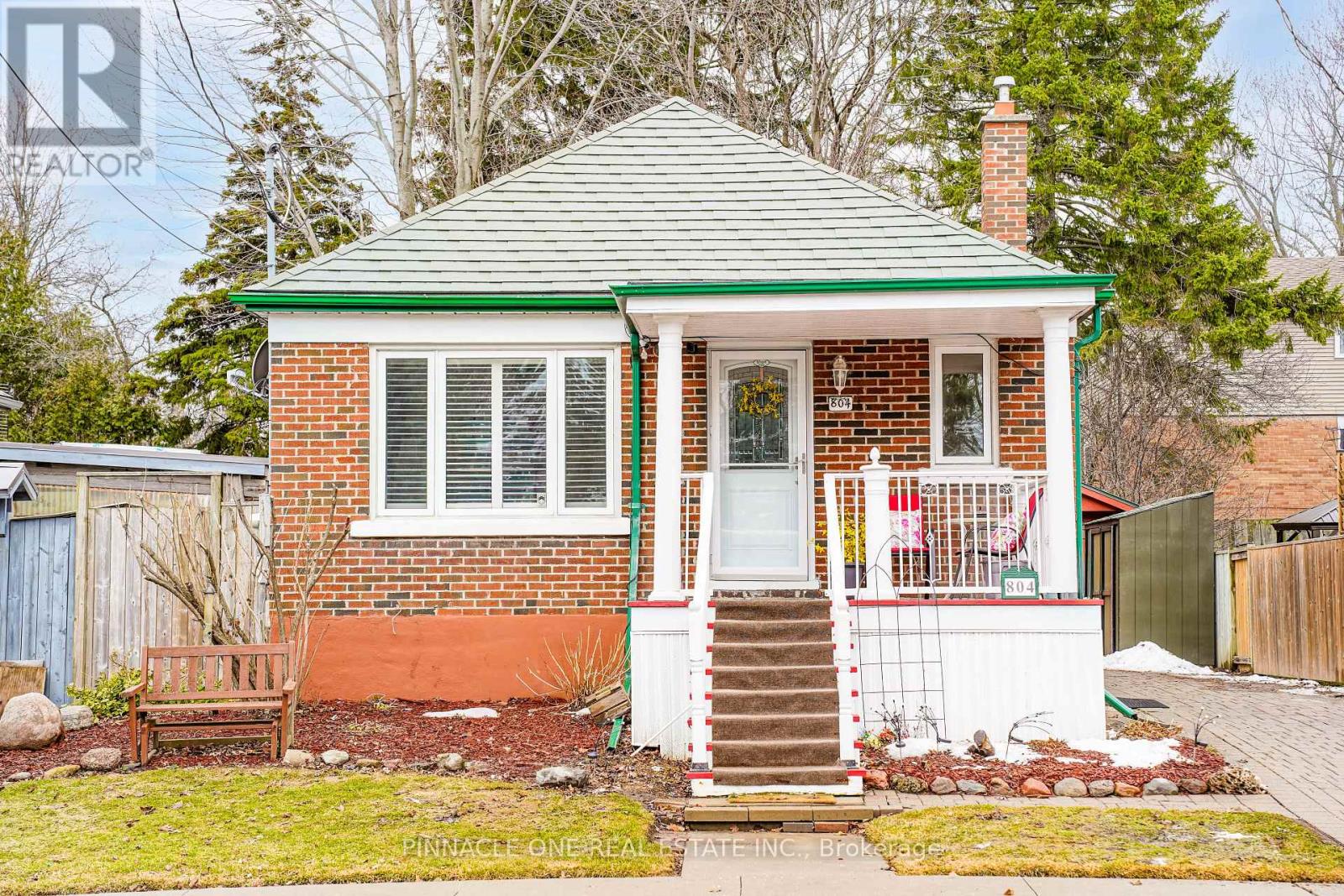 804 Byron Street S, Whitby, Ontario  L1N 4R8 - Photo 3 - E12894152