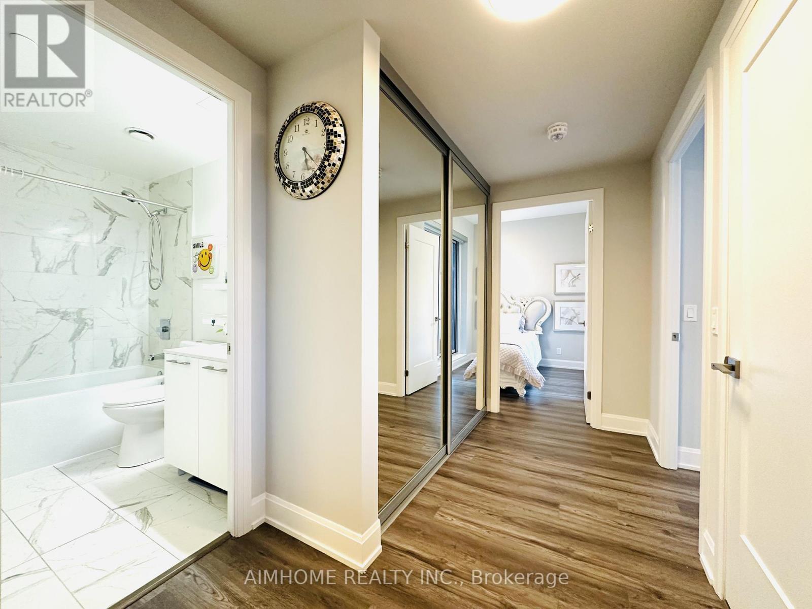 910 - 38 Water Walk Drive, Markham, Ontario  L3R 6M8 - Photo 20 - N12894176