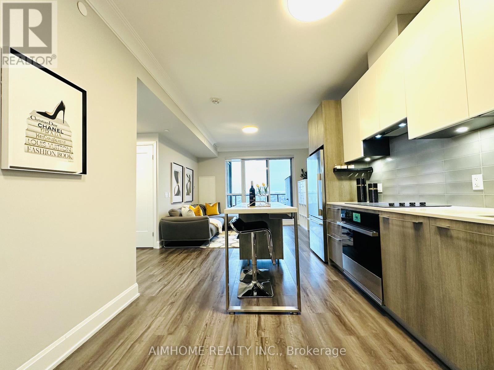 910 - 38 Water Walk Drive, Markham, Ontario  L3R 6M8 - Photo 8 - N12894176