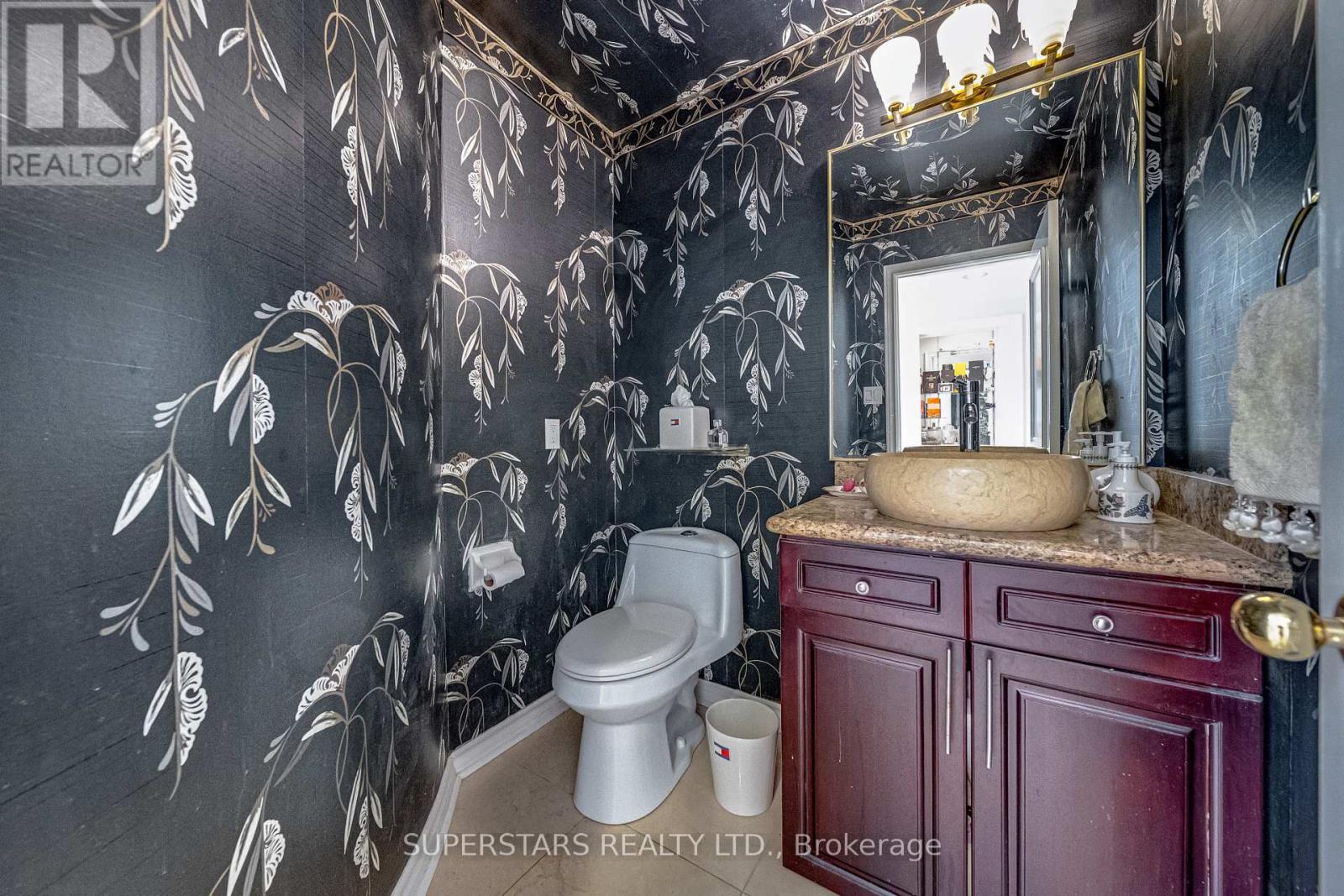 28 Edmund Crescent, Richmond Hill, Ontario  L4B 2X8 - Photo 13 - N12894190