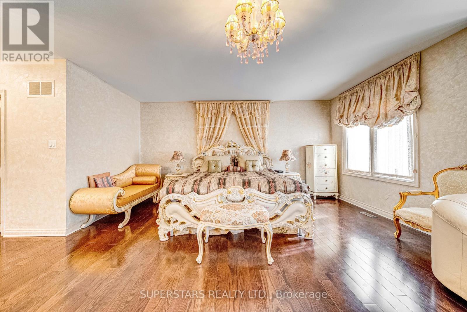 28 Edmund Crescent, Richmond Hill, Ontario  L4B 2X8 - Photo 17 - N12894190