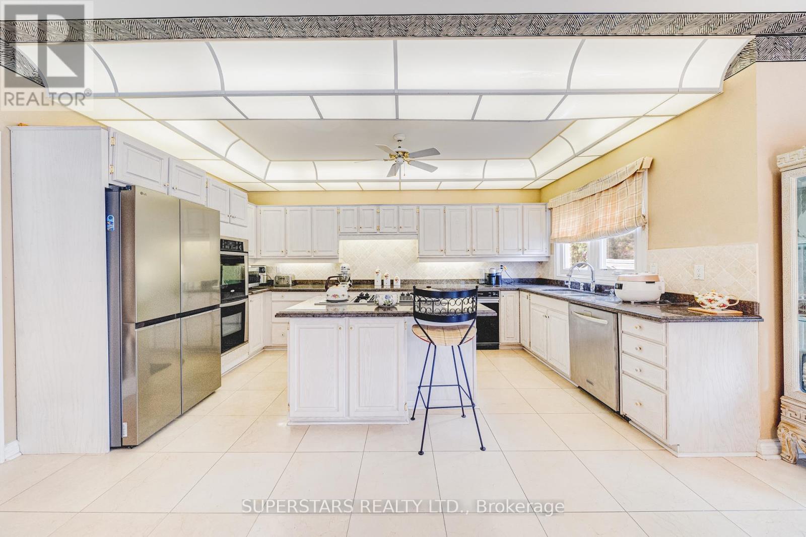 28 Edmund Crescent, Richmond Hill, Ontario  L4B 2X8 - Photo 6 - N12894190