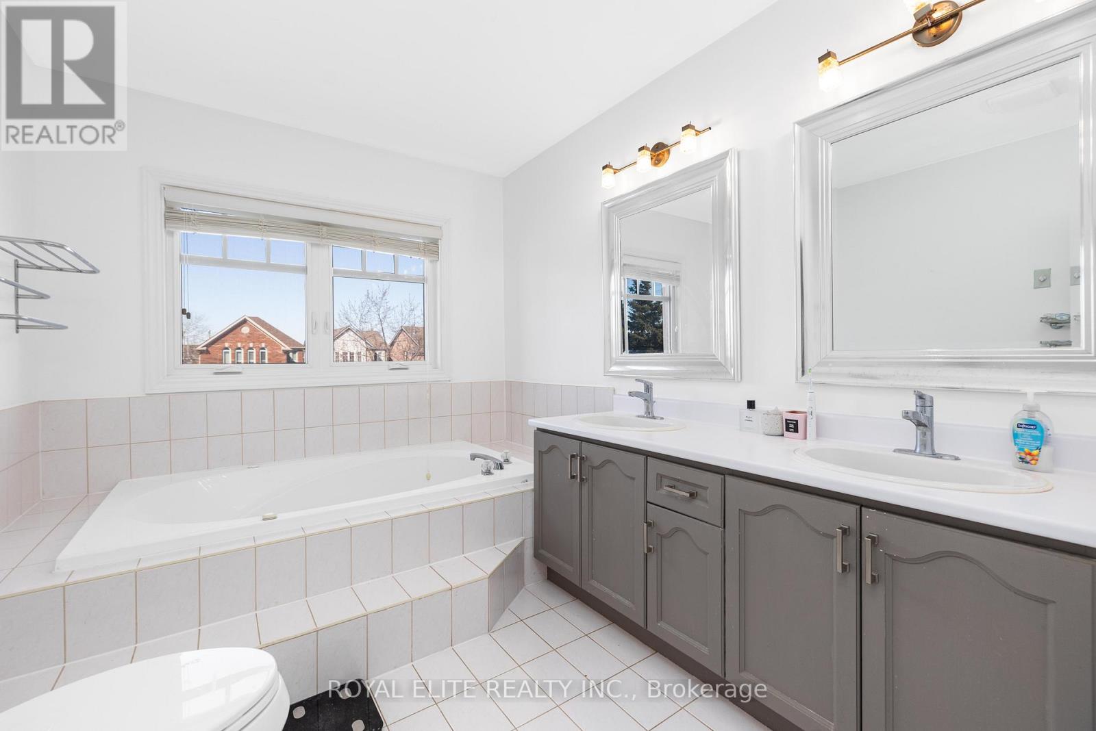 2979 Picton Place, Mississauga, Ontario  L5M 5S7 - Photo 27 - W12894146