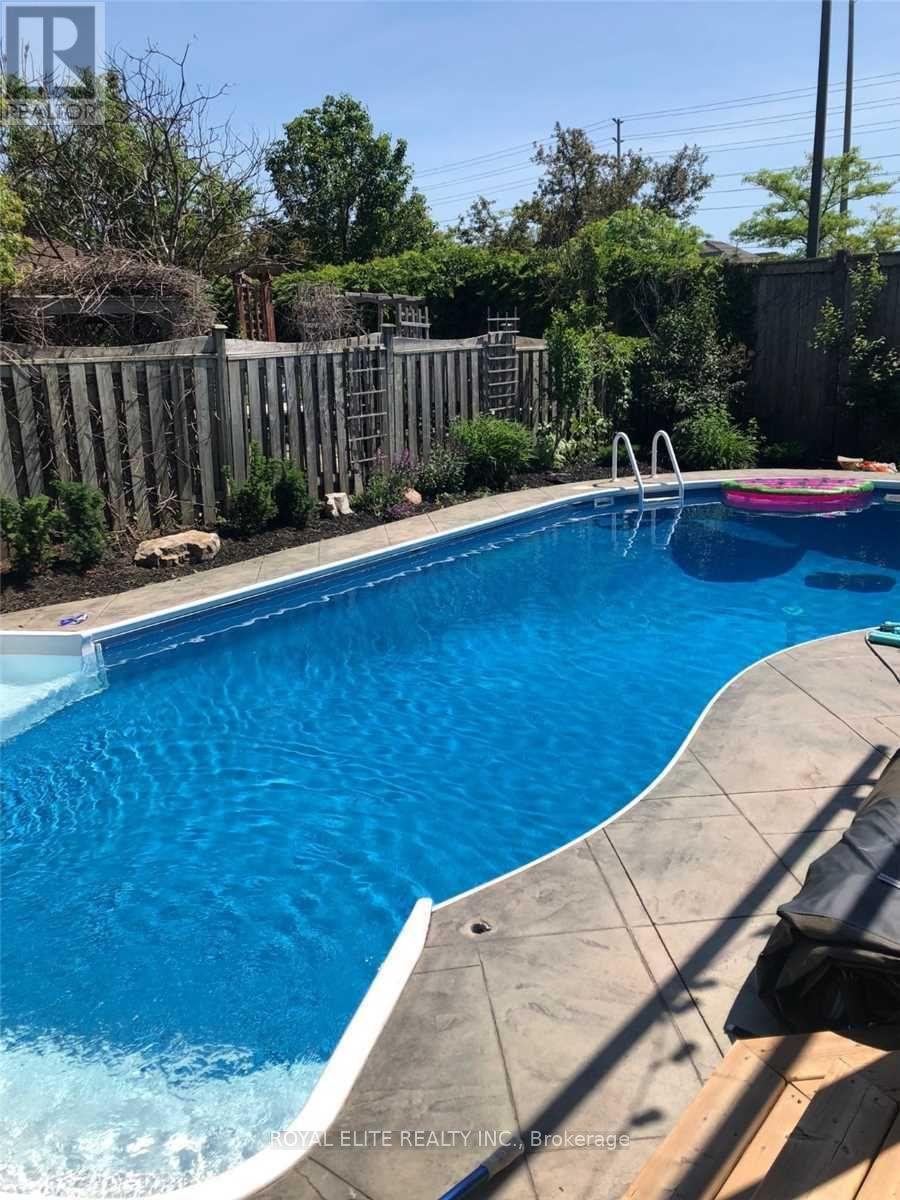 2979 Picton Place, Mississauga, Ontario  L5M 5S7 - Photo 43 - W12894146