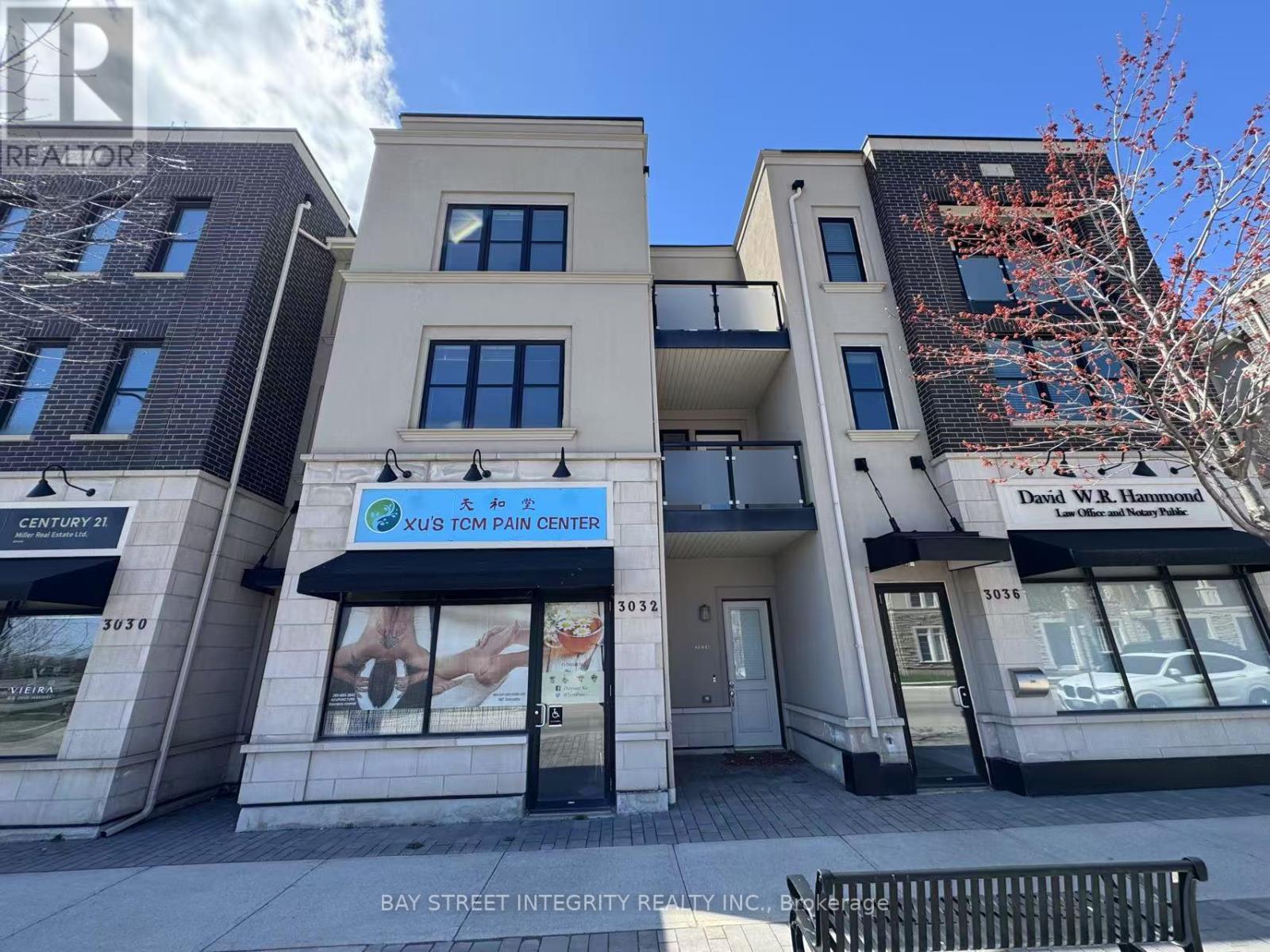 3034 Preserve Drive, Oakville, Ontario  L6M 0T9 - Photo 2 - W12894158