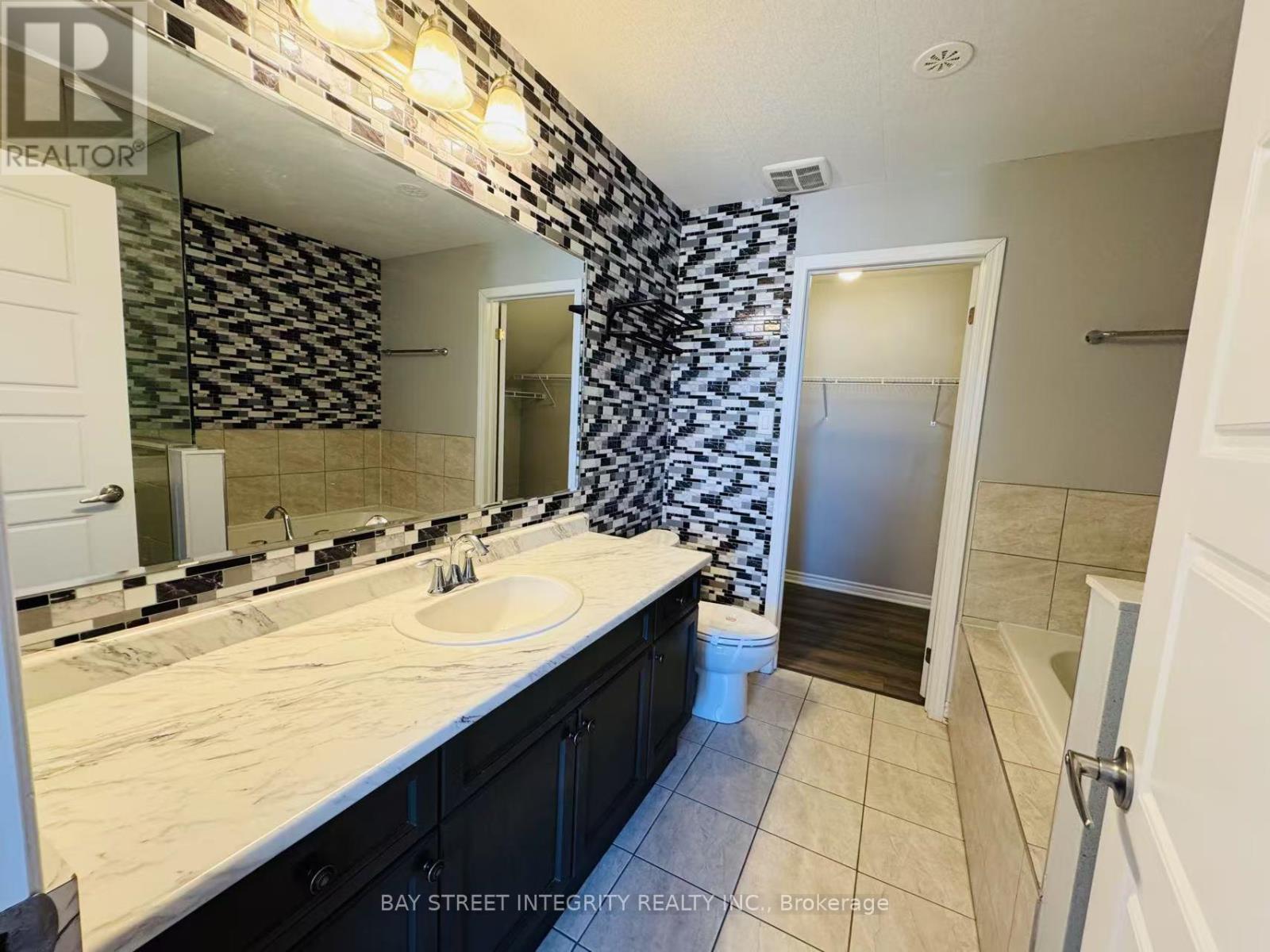 3034 Preserve Drive, Oakville, Ontario  L6M 0T9 - Photo 21 - W12894158