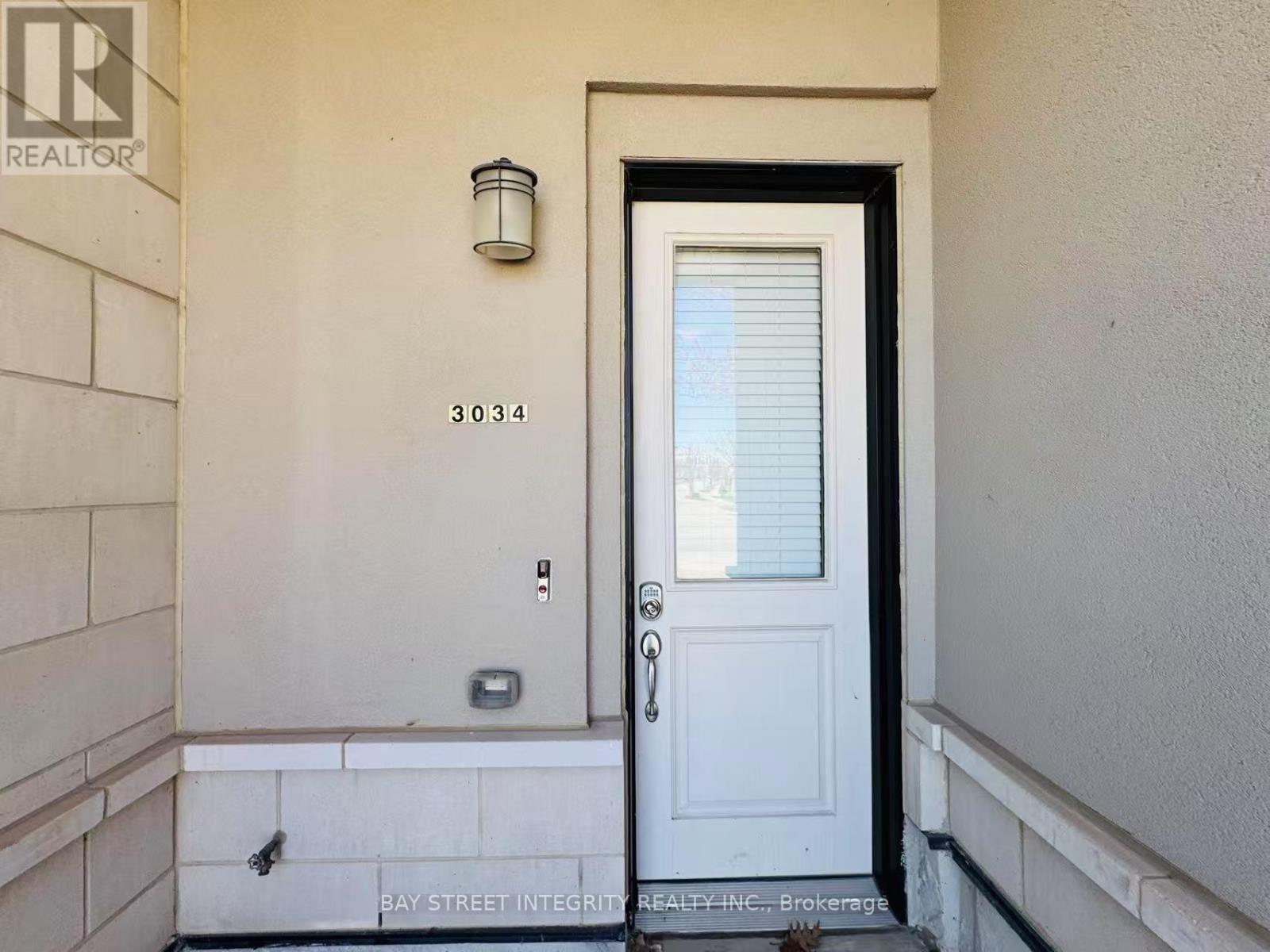 3034 Preserve Drive, Oakville, Ontario  L6M 0T9 - Photo 3 - W12894158