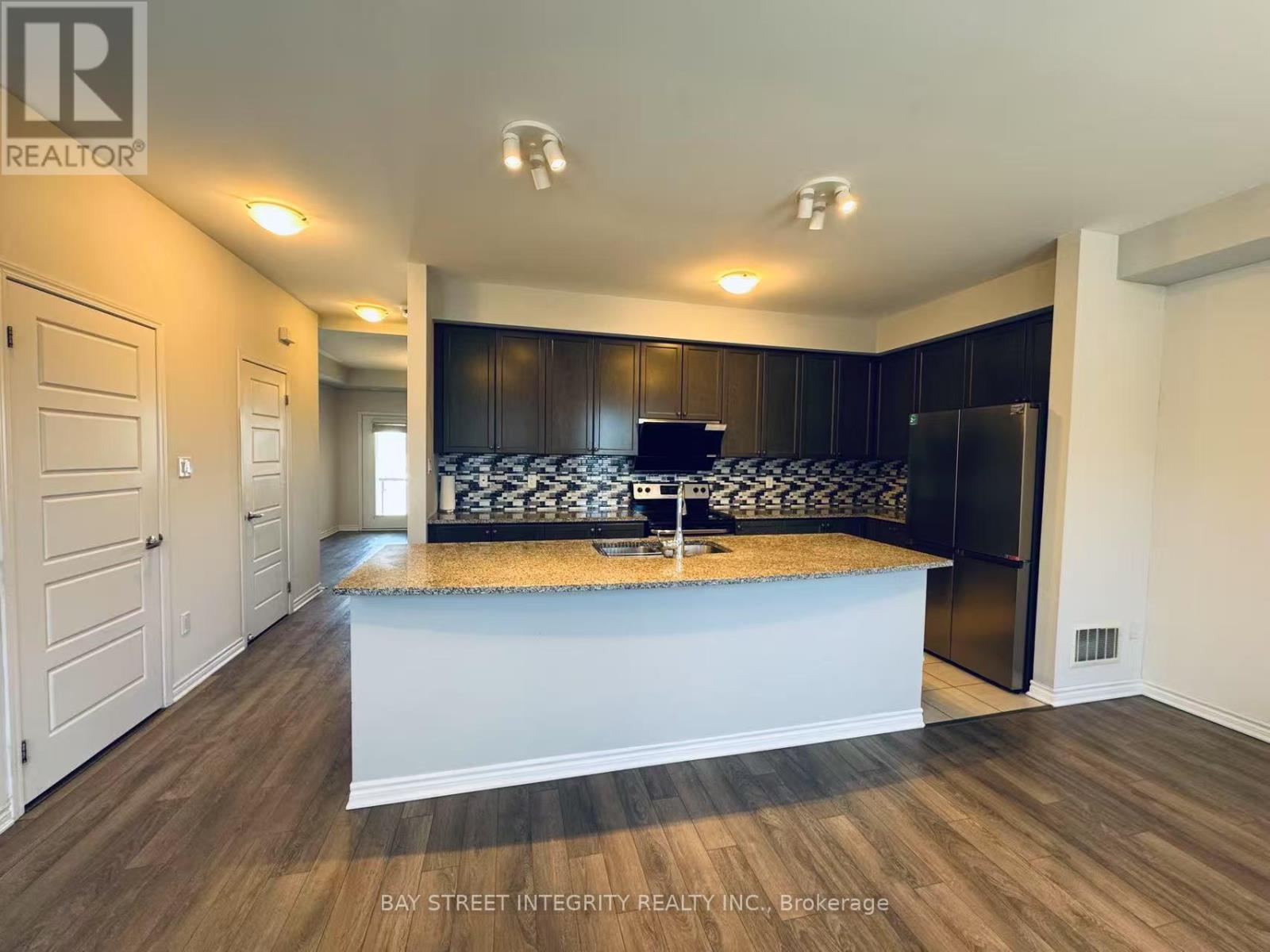 3034 Preserve Drive, Oakville, Ontario  L6M 0T9 - Photo 7 - W12894158