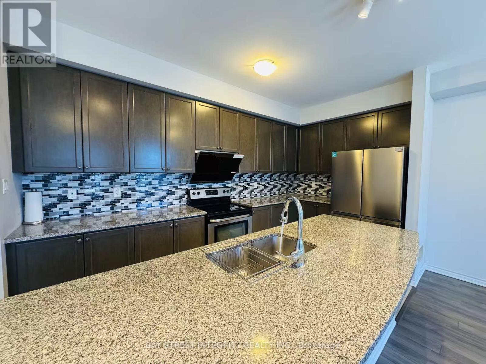 3034 Preserve Drive, Oakville, Ontario  L6M 0T9 - Photo 8 - W12894158