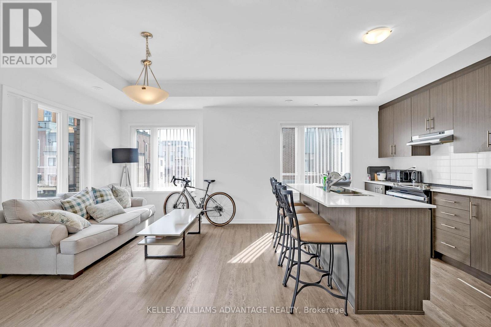 40 William Jackson Way, Toronto, Ontario  M8V 0J7 - Photo 6 - W12894162