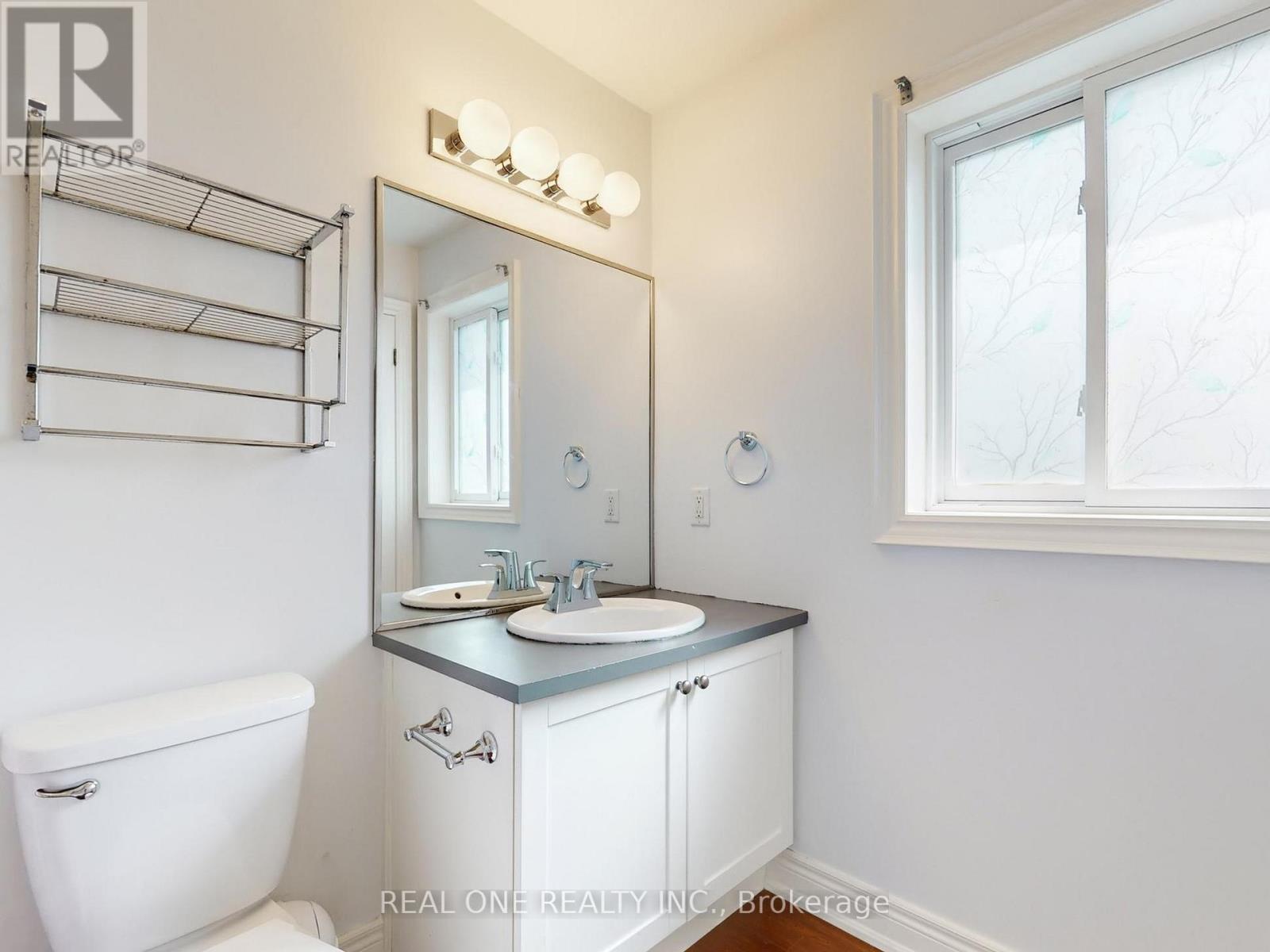 26 Matthews Court, St. Catharines, Ontario  L2S 4C4 - Photo 24 - X12894178