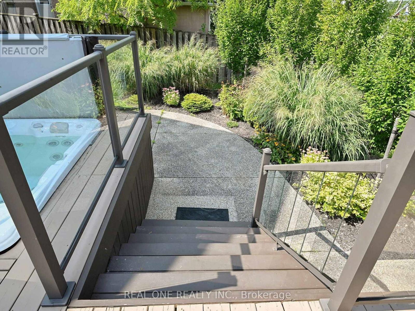 26 Matthews Court, St. Catharines, Ontario  L2S 4C4 - Photo 41 - X12894178