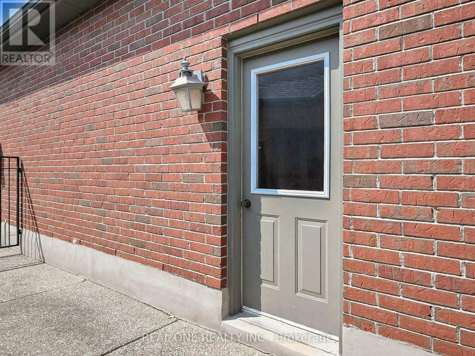 26 Matthews Court, St. Catharines, Ontario  L2S 4C4 - Photo 48 - X12894178