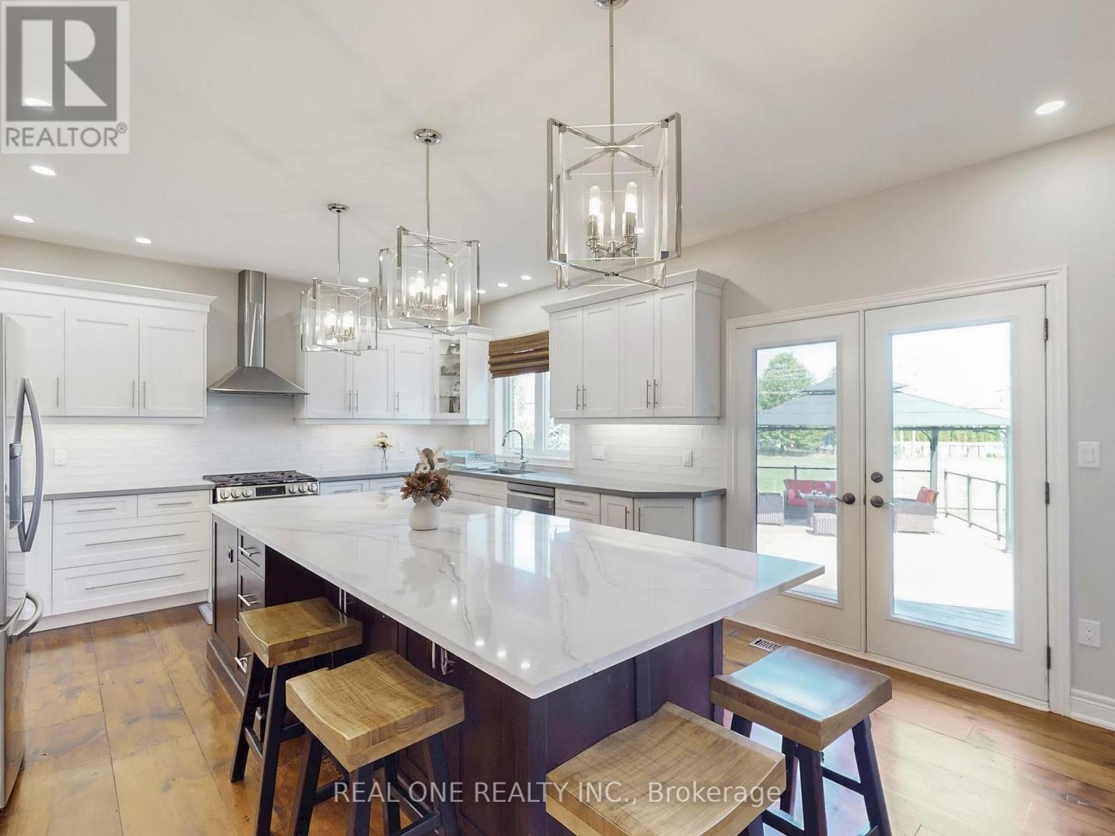 26 Matthews Court, St. Catharines, Ontario  L2S 4C4 - Photo 9 - X12894178