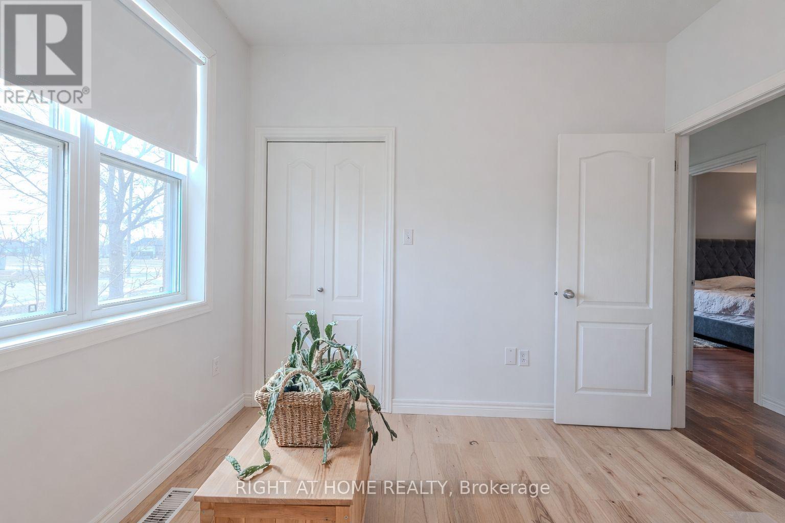 301 Mud Street E, Hamilton, Ontario  L8J 2X7 - Photo 19 - X12894184