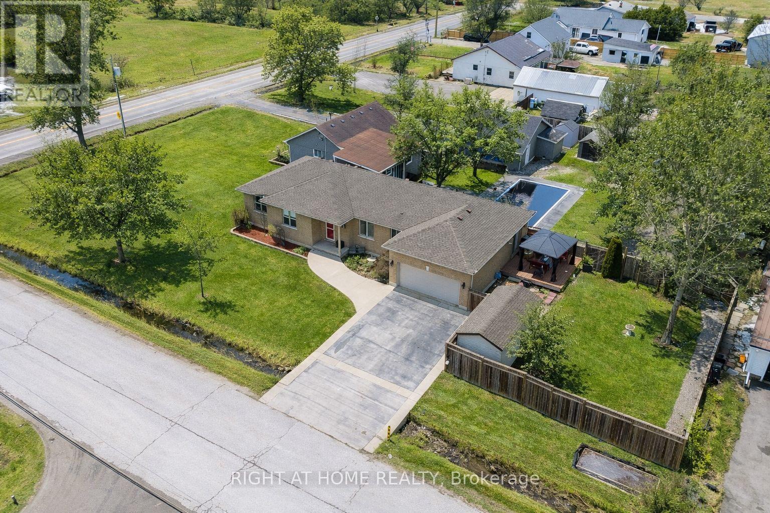 301 Mud Street E, Hamilton, Ontario  L8J 2X7 - Photo 31 - X12894184