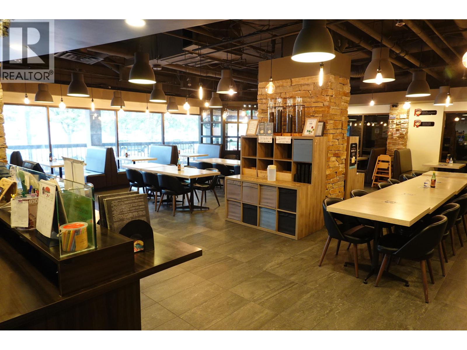 111-113 3030 Lincoln Avenue, Coquitlam, British Columbia  V3B 6B4 - Photo 2 - C8077070