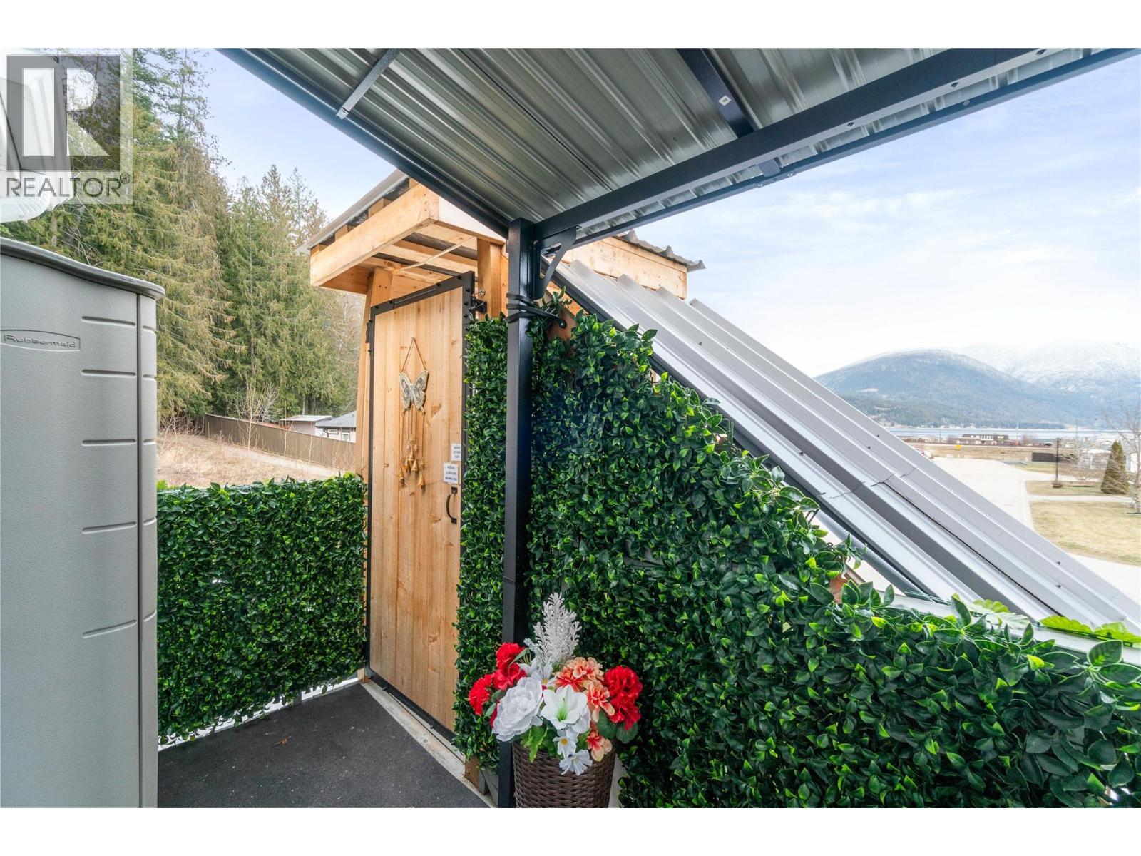 4540 72 Avenue Ne, Canoe, British Columbia  V0E 1K0 - Photo 37 - 10315189