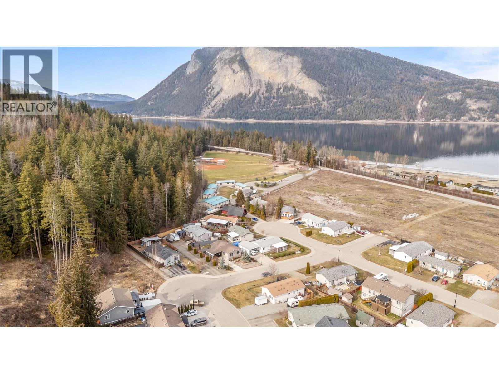 4540 72 Avenue Ne, Canoe, British Columbia  V0E 1K0 - Photo 75 - 10315189