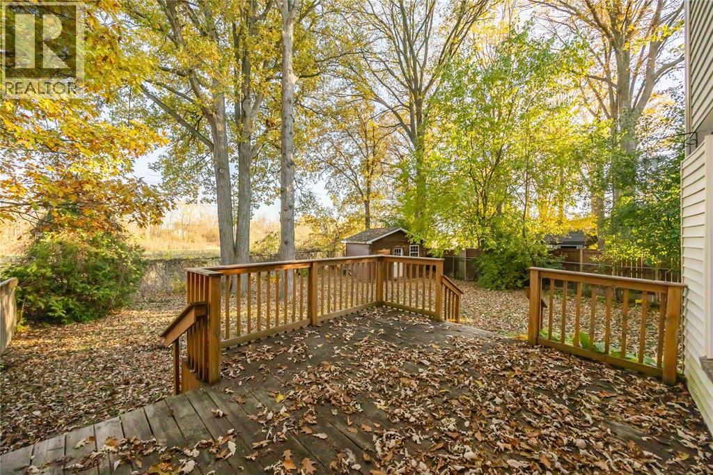 124 Fairview Place, Sarnia, Ontario  N7S 4E1 - Photo 40 - 25022468