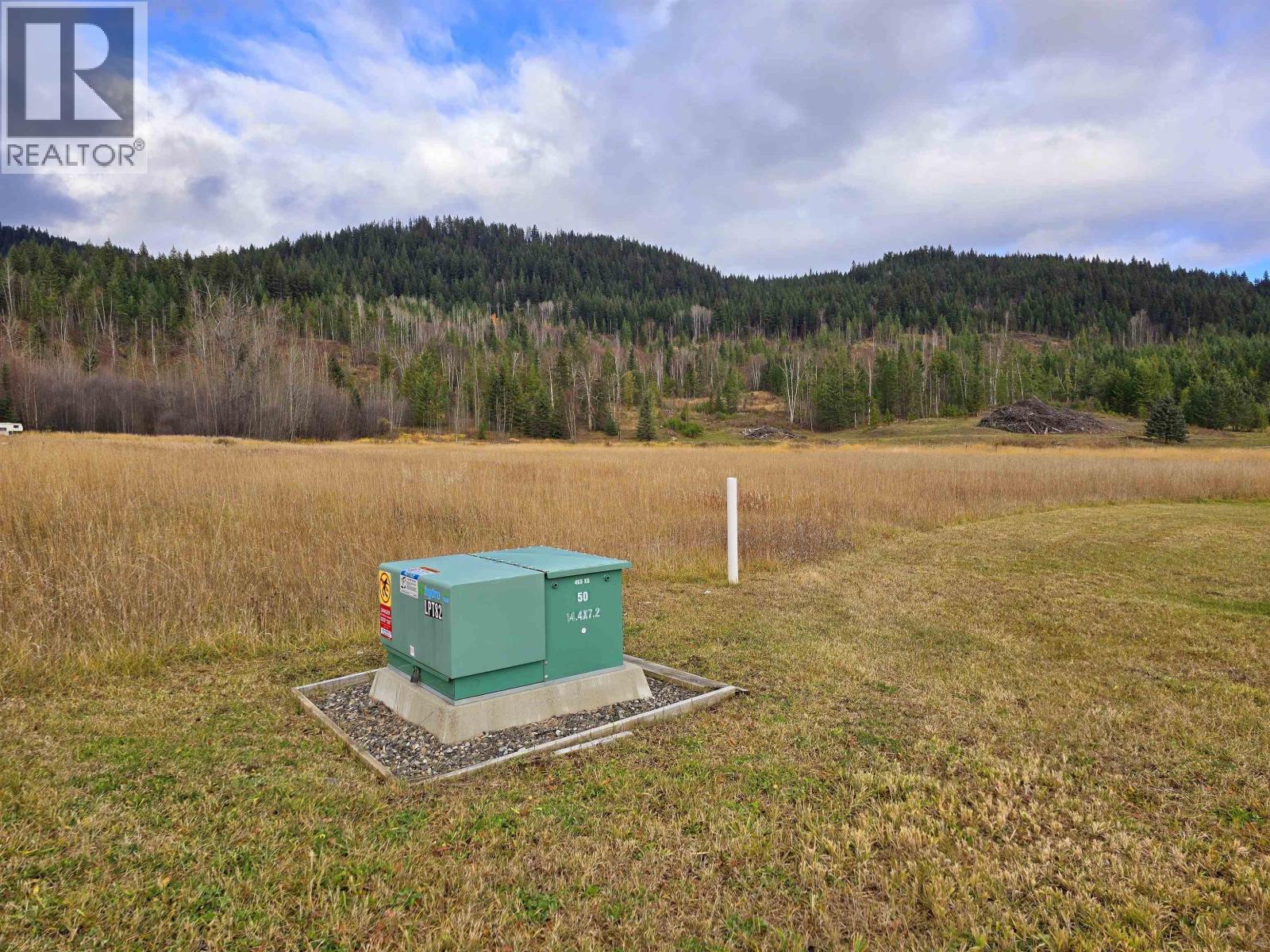 3961 Canimview Drive, Forest Grove, British Columbia  V0K 1J0 - Photo 5 - R3045893