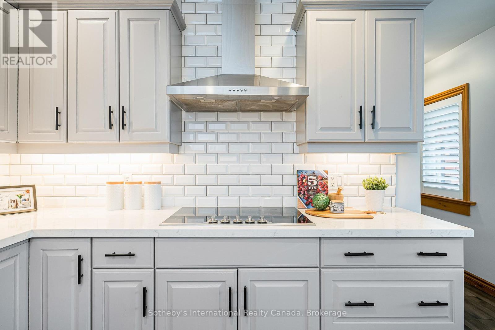 154 Mary Street, Clearview, Ontario  L0M 1G0 - Photo 15 - S12879082