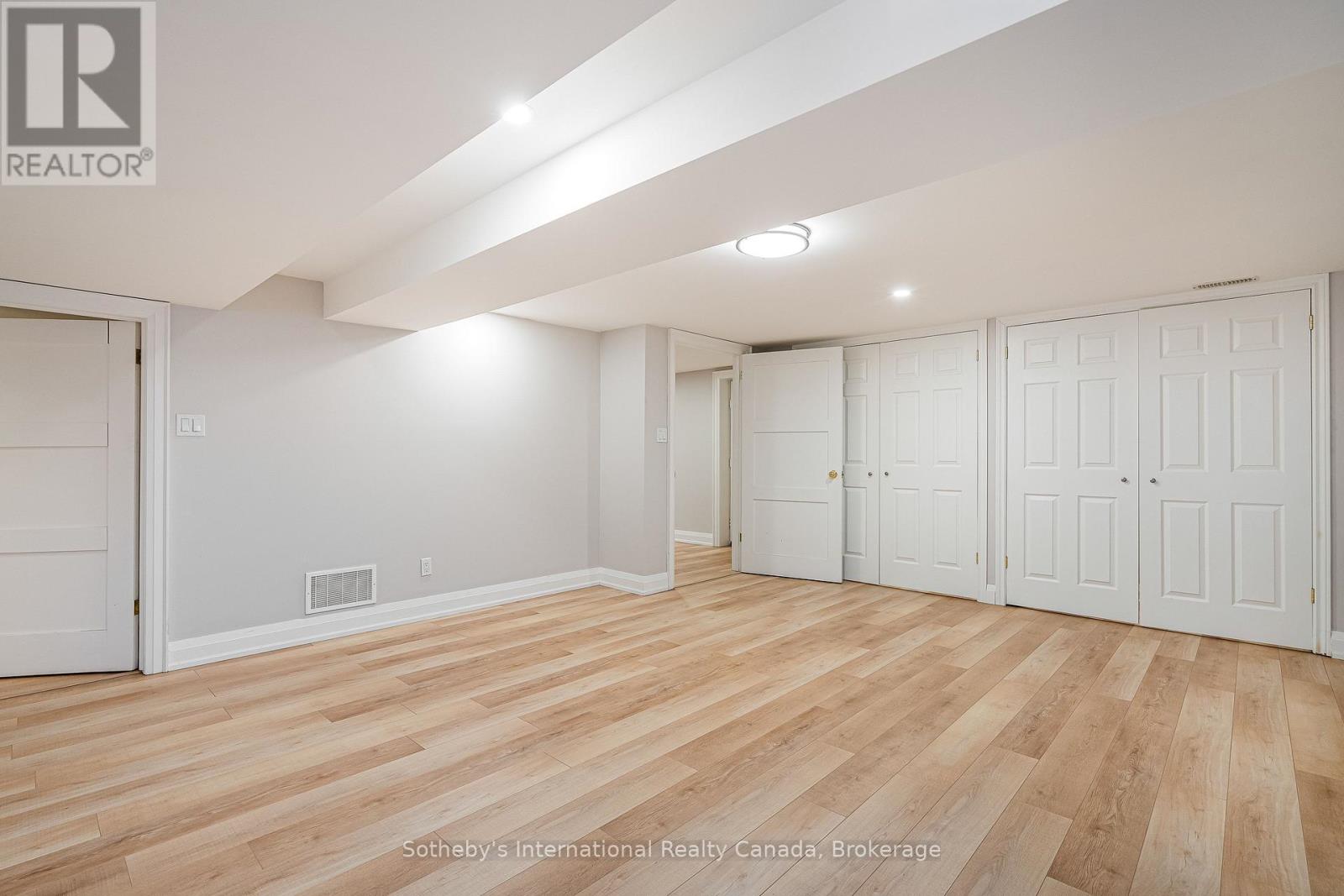 154 Mary Street, Clearview, Ontario  L0M 1G0 - Photo 36 - S12879082