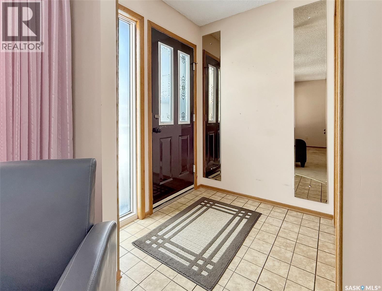 470 Cowan Drive, Swift Current, Saskatchewan  S9H 4S5 - Photo 4 - SK030715