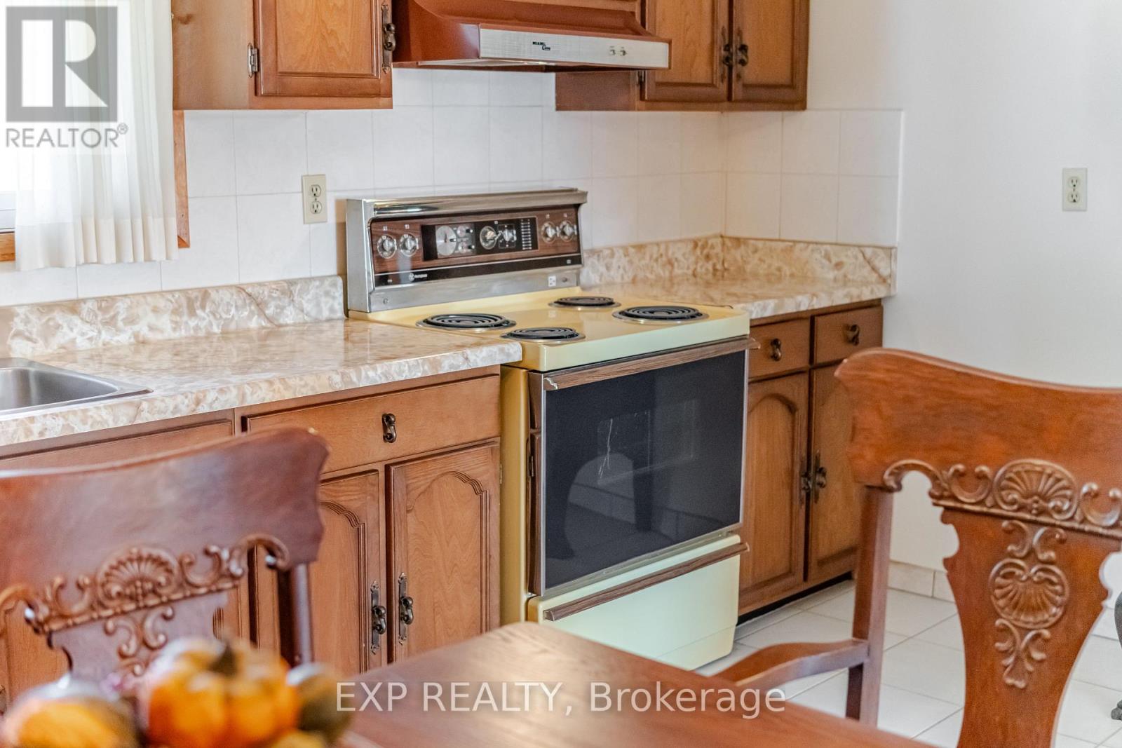 1243 5 Highway W, Hamilton, Ontario  L9H 5E1 - Photo 12 - X12894194