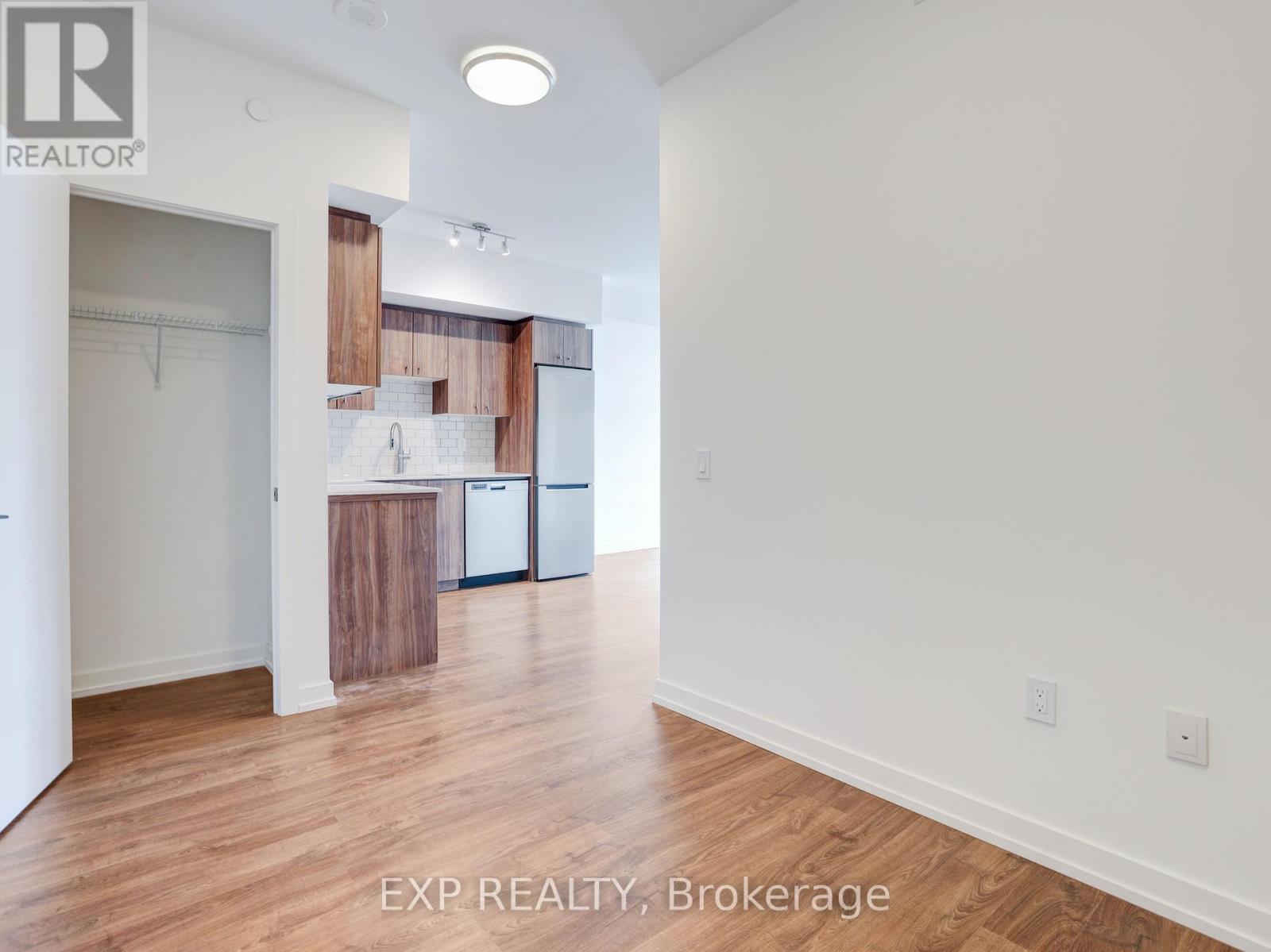 708 - 15 Wellington Street S, Kitchener, Ontario  N2G 0E4 - Photo 7 - X12649284