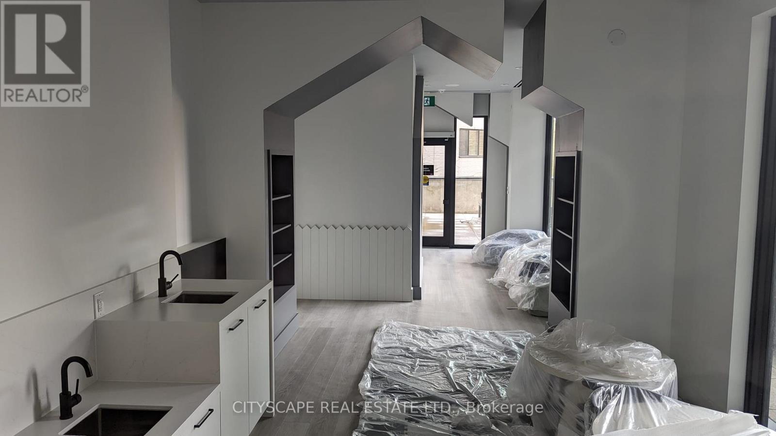 217 - 285 Dufferin Street, Toronto (South Parkdale), Ontario  M6K 1Z7 - Photo 4 - W12892692