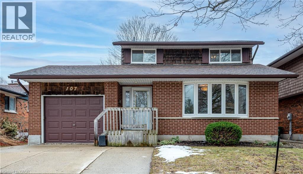 107 DUNSMERE Drive, Kitchener, Ontario