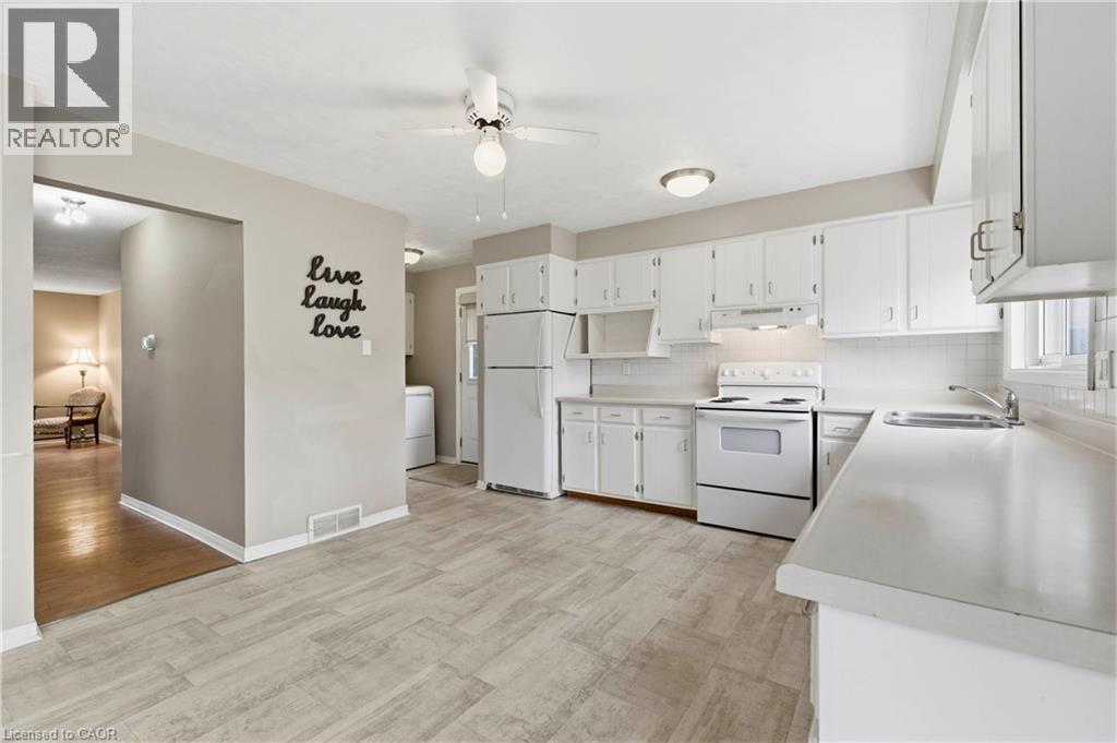 107 Dunsmere Drive, Kitchener, Ontario  N2E 1W4 - Photo 11 - 40812164