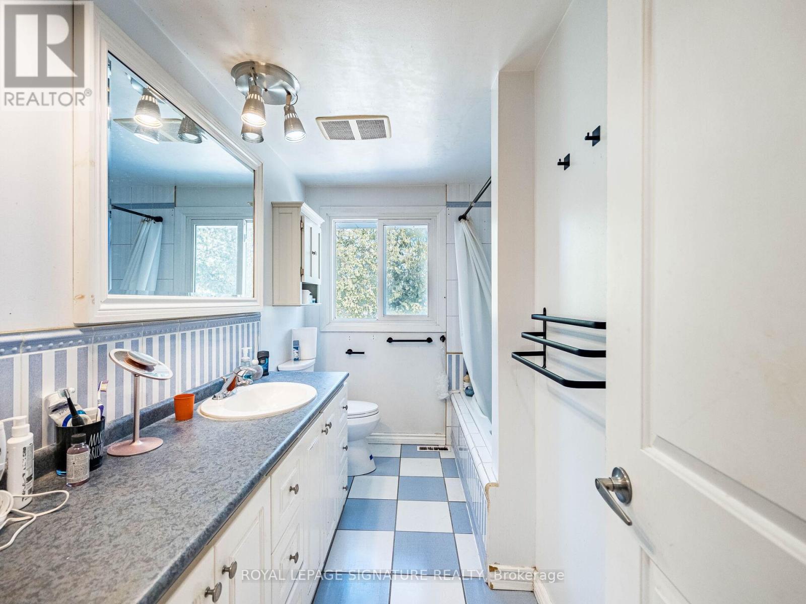 16 Alderwood Crescent, Cambridge, Ontario  N1S 3T1 - Photo 30 - X12860386