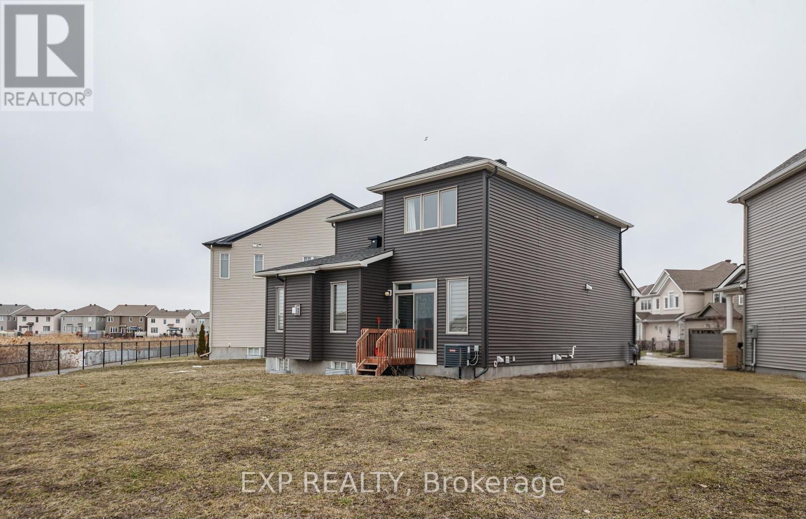 527 Alcor Terrace, Ottawa, Ontario  K2J 6N6 - Photo 3 - X12894234