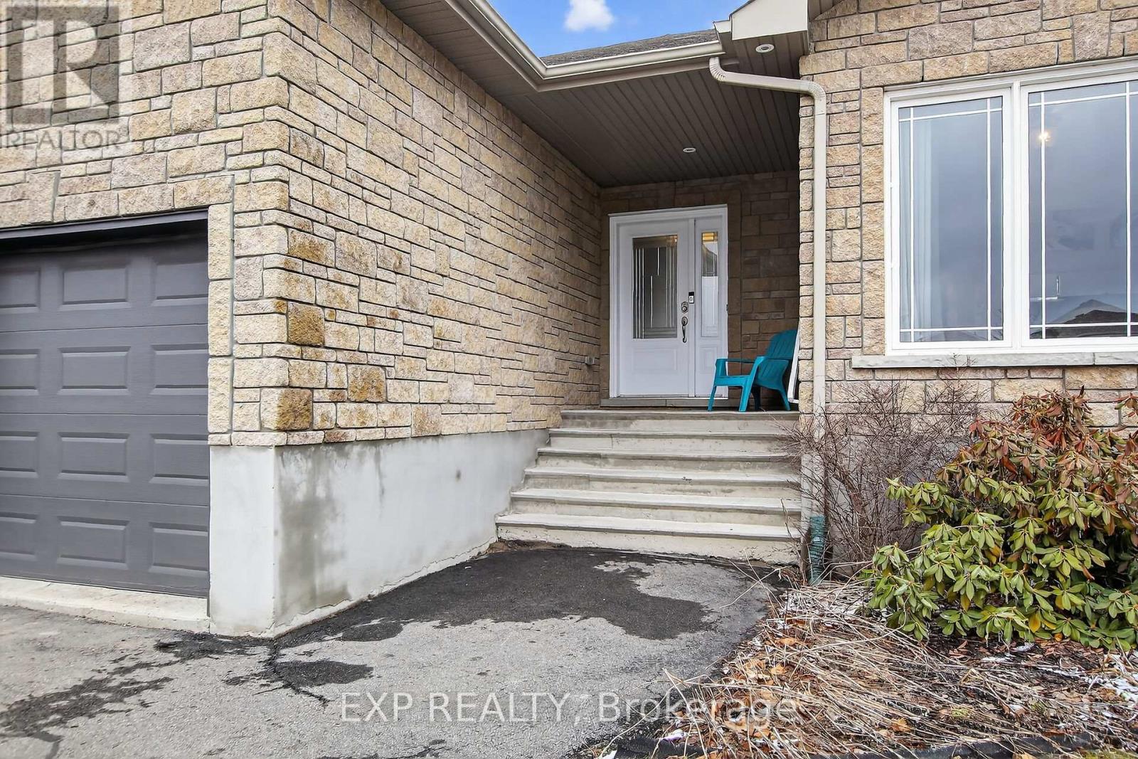 80 Chad Street, The Nation, Ontario  K0A 2M0 - Photo 3 - X12894250
