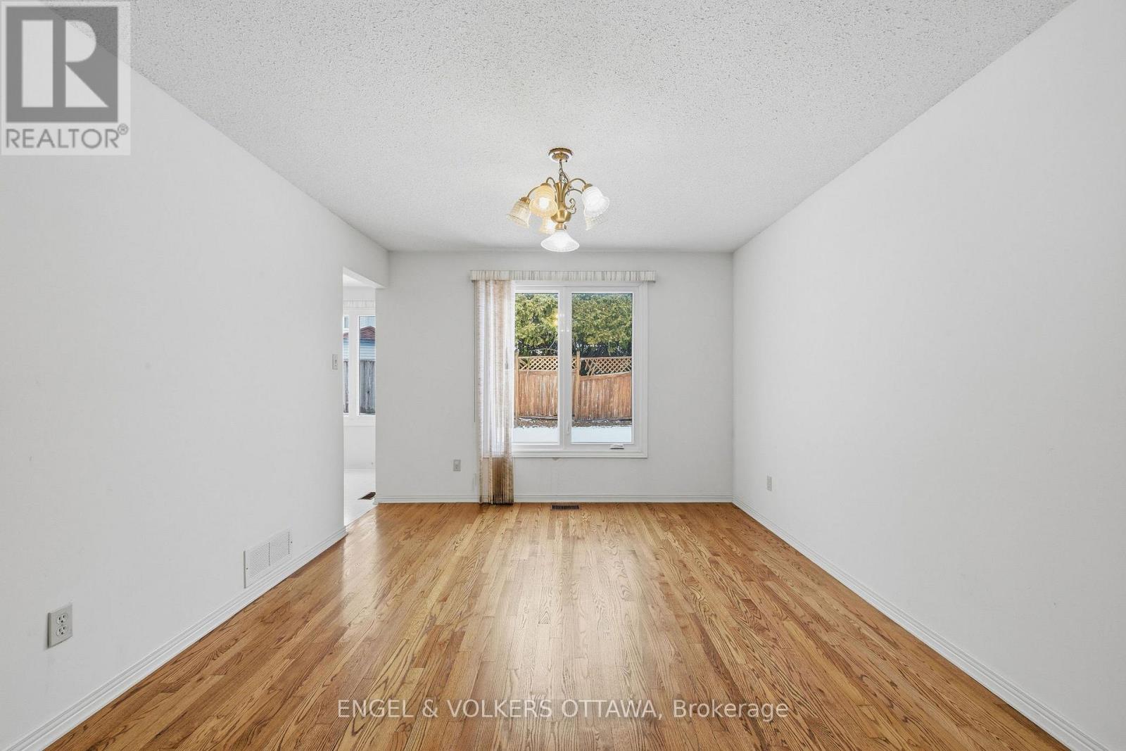 591 Merkley Drive, Ottawa, Ontario  K4A 1S3 - Photo 10 - X12894266