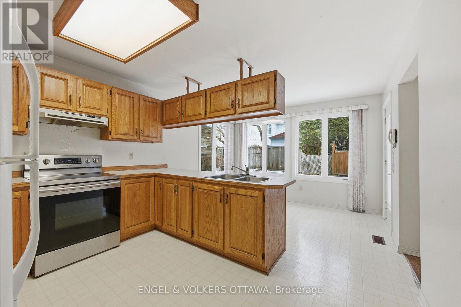 591 Merkley Drive, Ottawa, Ontario  K4A 1S3 - Photo 12 - X12894266