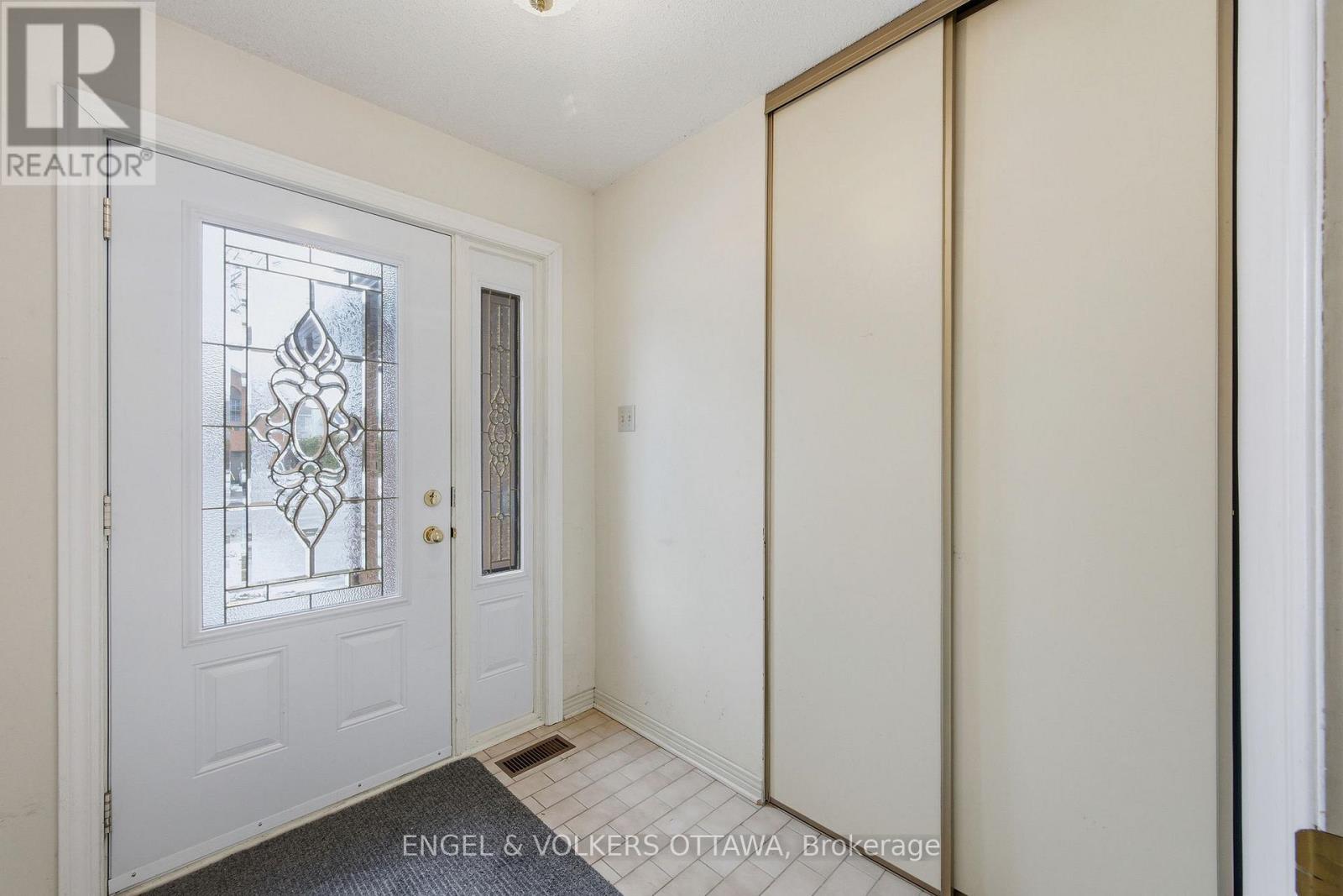 591 Merkley Drive, Ottawa, Ontario  K4A 1S3 - Photo 2 - X12894266