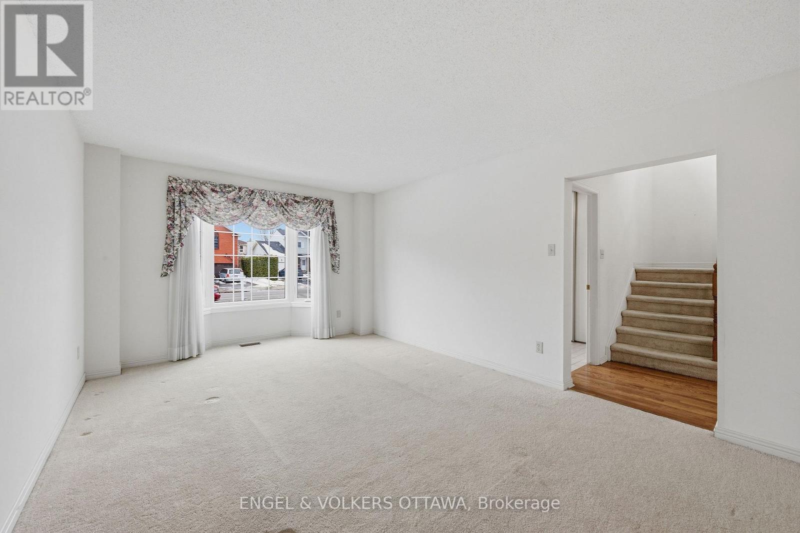 591 Merkley Drive, Ottawa, Ontario  K4A 1S3 - Photo 3 - X12894266