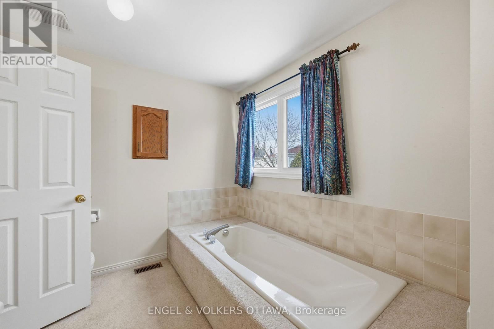 591 Merkley Drive, Ottawa, Ontario  K4A 1S3 - Photo 34 - X12894266