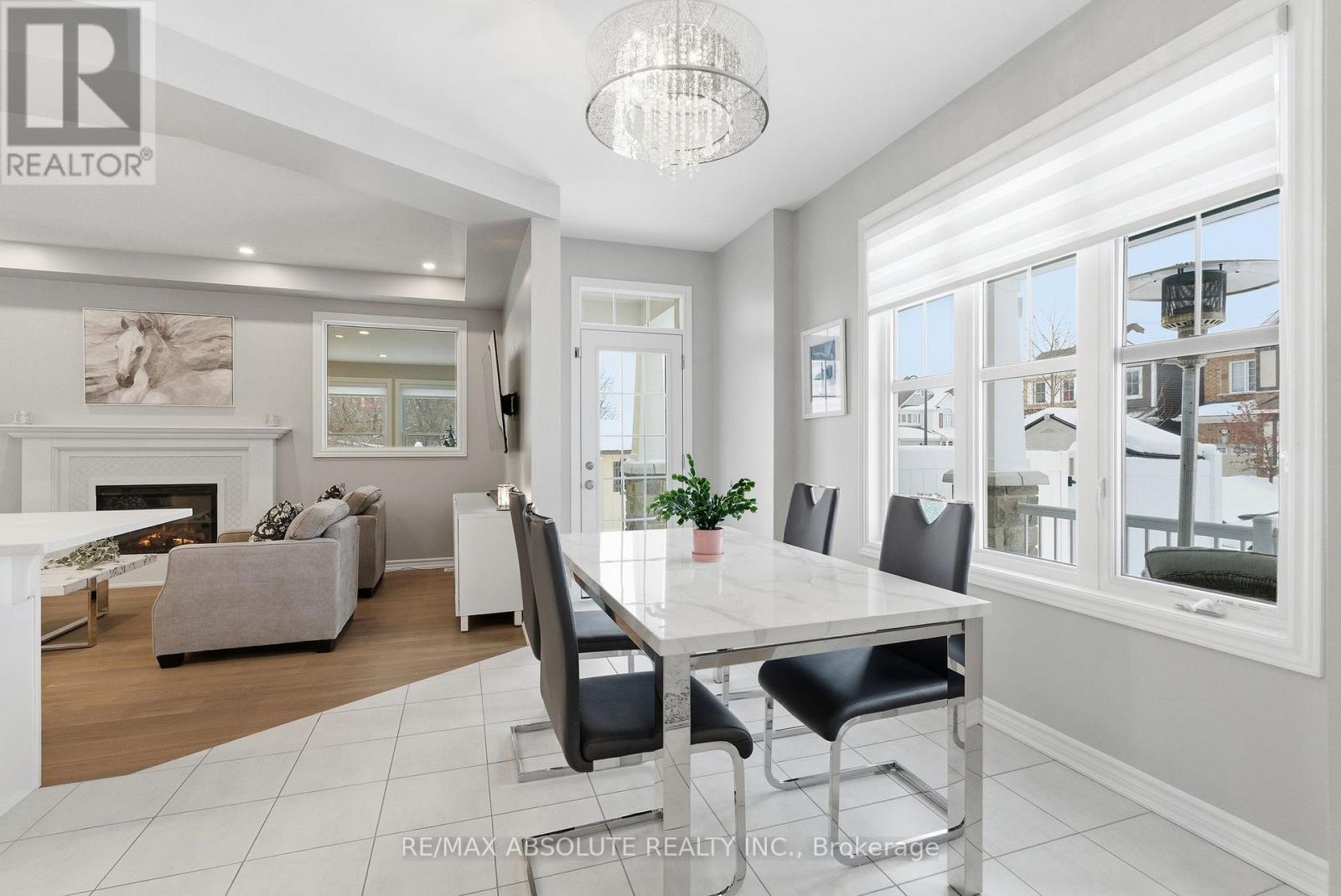 160 Damselfly Way, Ottawa, Ontario  K2J 6H6 - Photo 4 - X12894296