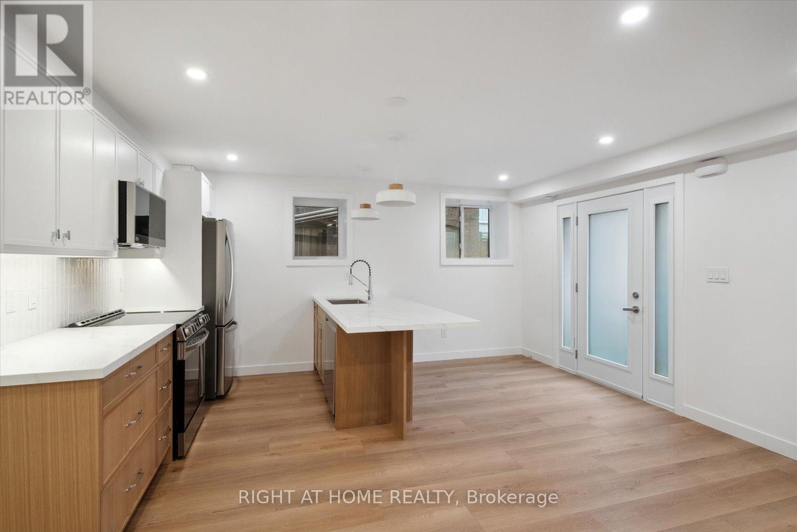 3 - 125 Kendal Ave Avenue, Toronto, Ontario  M5R 1L8 - Photo 5 - C12894210